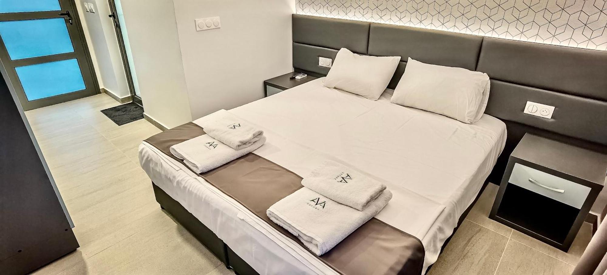 Ava Luxury